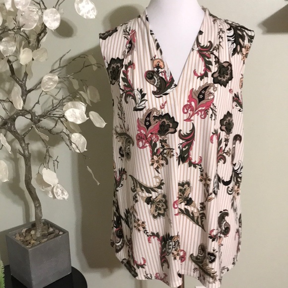 LIZ CLAIBORNE TOP - Picture 1 of 4